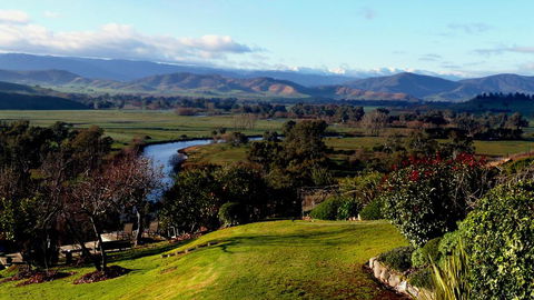 Snowy Mountain Holidays - Tourism Cairns 3