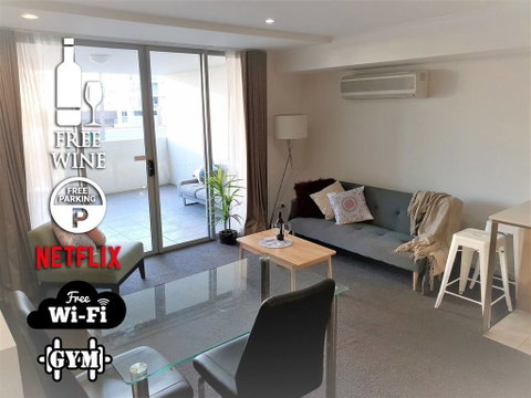 SOUTHBANK Arts+Culture , Central, City View, Pool, Gym - Tourism Cairns 0