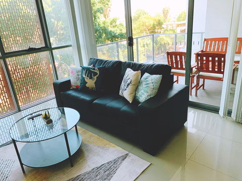 Spacious Apartment Close To Train Station And Airport - Tourism Cairns 1