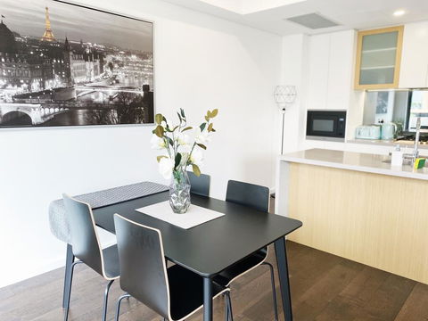 Spacious Apt Near DarlingHarbour & FishMarket - Tourism Cairns 2