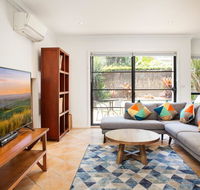 Spacious Home in the Heart of Avalon Beach - Tourism Cairns