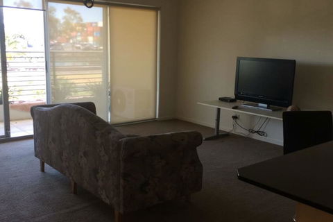 Spectacular River Views In Fabulous Footscray. - Tourism Cairns 2