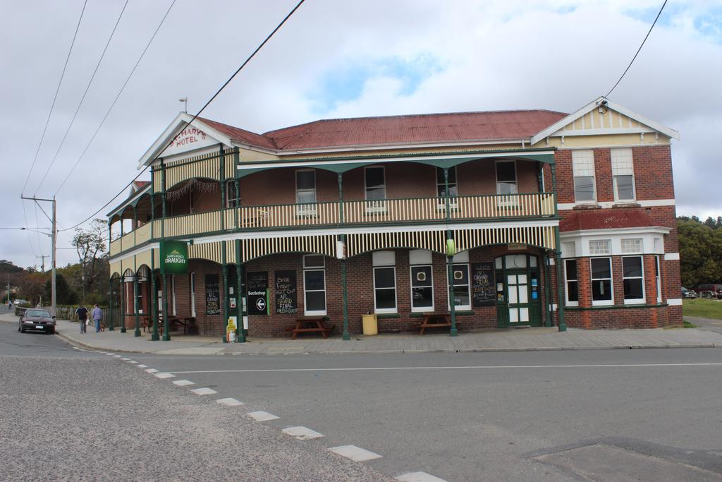 Four Mile Beach TAS Tourism Cairns