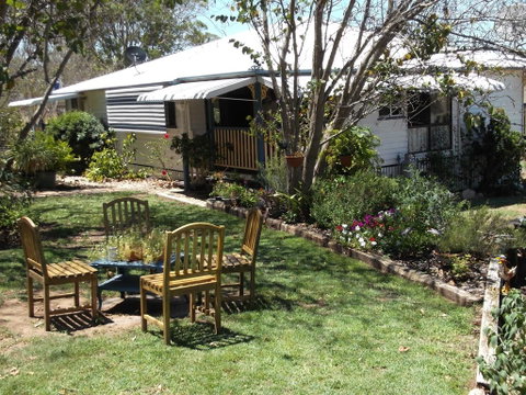 Staple House Bed And Breakfast - Tourism Cairns 2