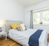 Stay at Meurant Wagga - Tourism Cairns