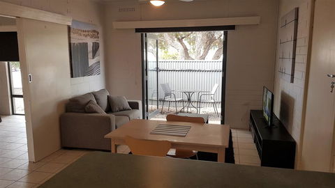 Stay Awhile In Port Pirie - Min Stay 4 Nights - Tourism Cairns 2