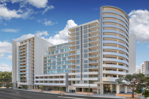 STAY&CO Mascot Station - Tourism Cairns 1