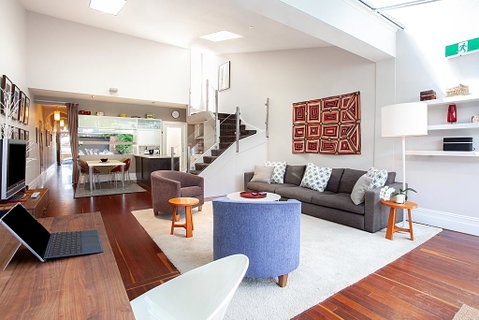 Striking Open Plan Home In Quiet Inner-city Area - Tourism Cairns 0