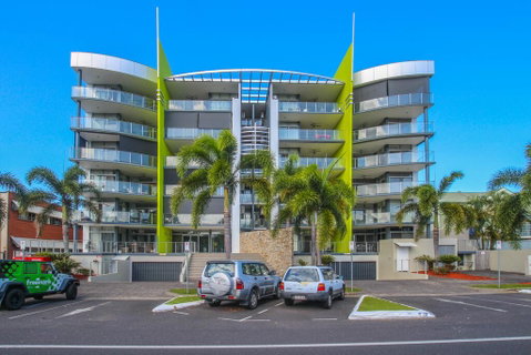Stunning Ground Floor City Apartment. - Tourism Cairns 1
