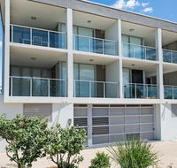 Stunning surfside apartment - Boyd St Woorim - Tourism Cairns