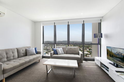 Stunning Views On The 41st Floor - Tourism Cairns 0