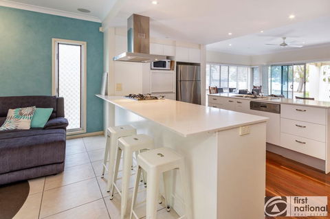 Stunning Waterfront Home With Pool - Sylvan Beach Esp, Bellara - Tourism Cairns 3