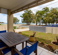Stunning Waterfront Home with pool - Sylvan Beach Esp Bellara - Tourism Cairns