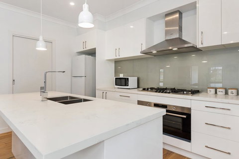 Style, Comfort And Convenience - Tourism Cairns 2