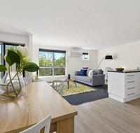 Stylish and Spacious Launceston Villa  Free Wifi - Tourism Cairns