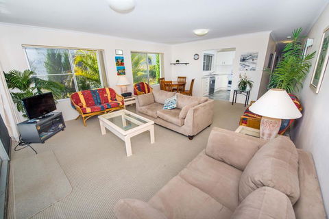 Sundeck Unit 6 - Shoal Bay - Tourism Cairns 3