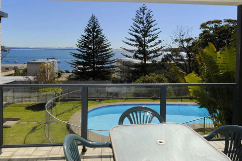 Sundeck Unit 6 - Shoal Bay - Tourism Cairns 1