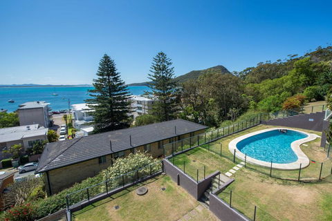 Sundeck Unit 7 - Shoal Bay - Tourism Cairns 1