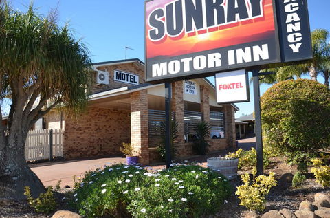 Sunray Motor Inn - Tourism Cairns 1