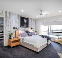 Sunset Penthouse Couples Retreat close to Airlie Beach Champagne on arrival - Tourism Cairns
