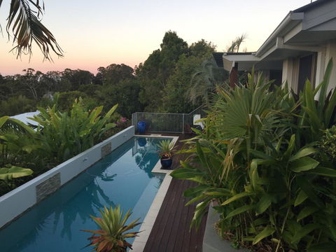 Sunshine Coast Tropical Getaway - Tourism Cairns 1