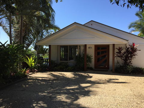 Sunshine Coast Tropical Getaway - Tourism Cairns 2