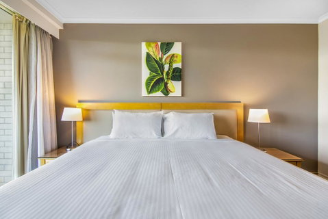 Super Convenient Apartment With Garden Views - Tourism Cairns 1