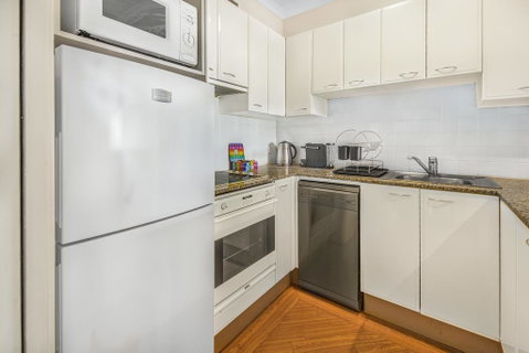 Super Convenient Apartment With Garden Views - Tourism Cairns 3