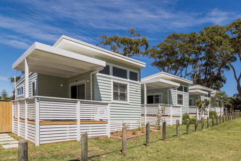 Surfside Cudmirrah Beach - Tourism Cairns 1