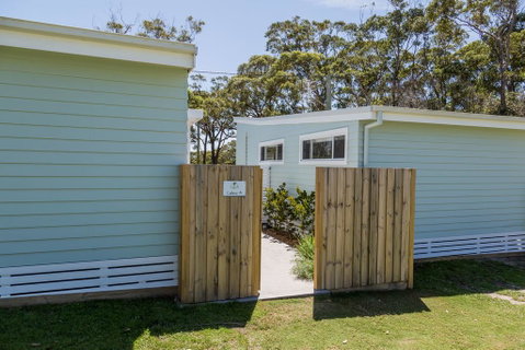 Surfside Cudmirrah Beach - Tourism Cairns 3