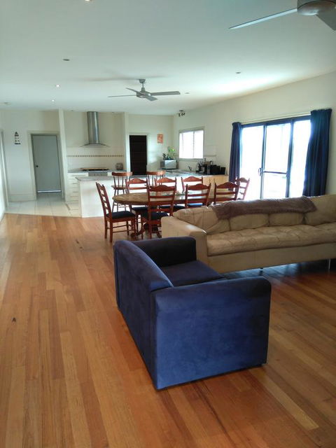 Symuya - Tourism Cairns 2