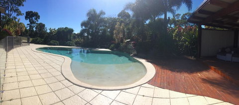 TAKURA HEIGHTS Modern Country Apartment With Pool Access - Tourism Cairns 1