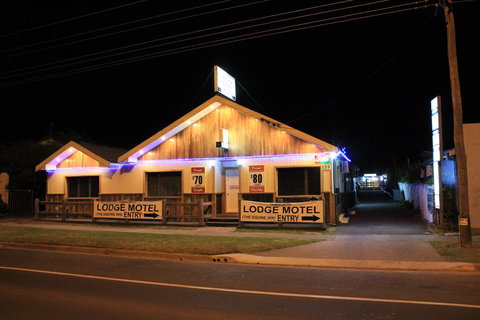 Tamworth Lodge Motel - Tourism Cairns 1