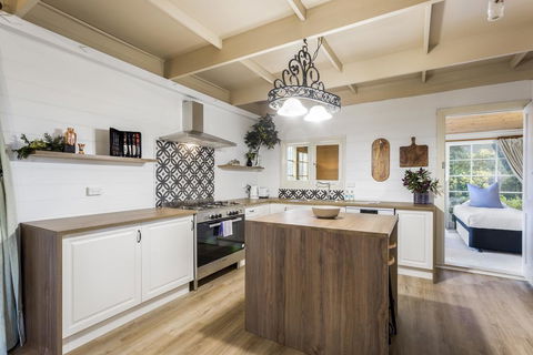 Tasmania Frankford Road - Tourism Cairns 1