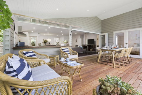 THALASSA HOUSE COASTAL RETREAT DROMANA - Tourism Cairns 1