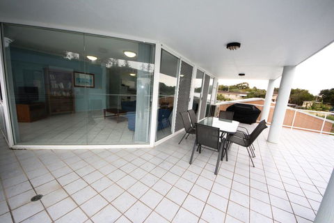 The Avenues Unit 2 At South West Rocks - Tourism Cairns 0