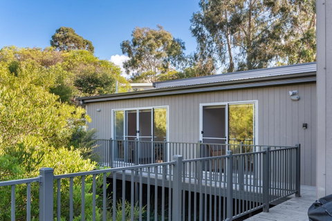 Freycinet Haven - Tourism Cairns 23
