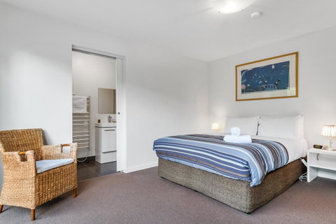 Freycinet Haven - Tourism Cairns 12