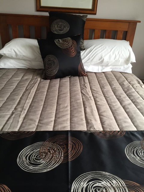 Oatlands Retreat - Tourism Cairns 4