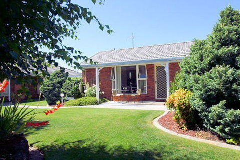 Shearwater Cottages - Tourism Cairns 2