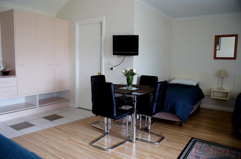Shearwater Cottages - Tourism Cairns 8