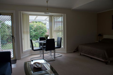 Shearwater Cottages - Tourism Cairns 3
