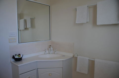 Shearwater Cottages - Tourism Cairns 10