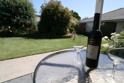 Shearwater Cottages - Tourism Cairns 17