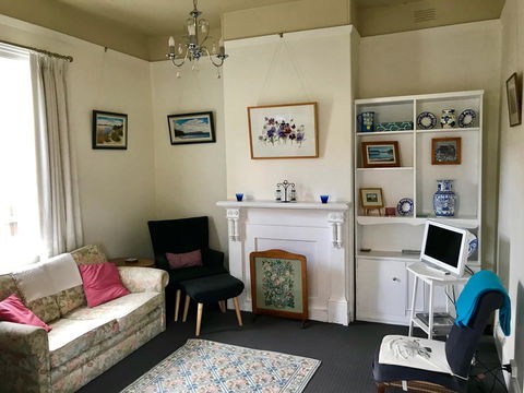 Eliza Cottage - Tourism Cairns 9