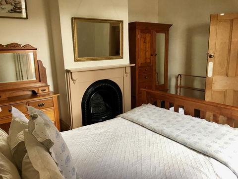 Eliza Cottage - Tourism Cairns 15