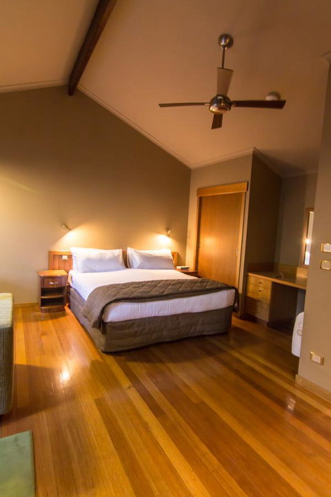 Freycinet Lodge - Tourism Cairns 27