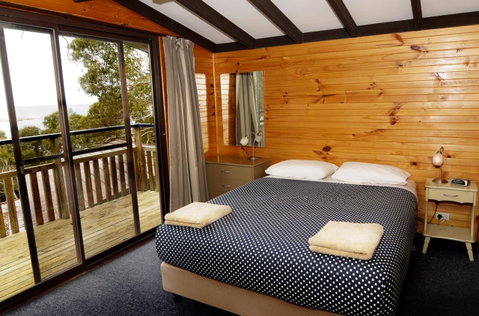 Bicheno By The Bay - Tourism Cairns 25