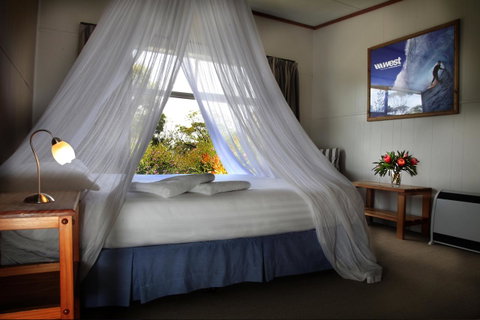 Bicheno By The Bay - Tourism Cairns 15