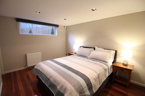 Sunny 3 Bedroom Apartment In Sandy Bay - Tourism Cairns 14